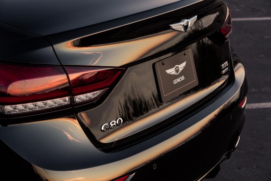 Детали экстерьера Genesis G80 Sport 2017 года  (NA) (фото 4 из 94)
